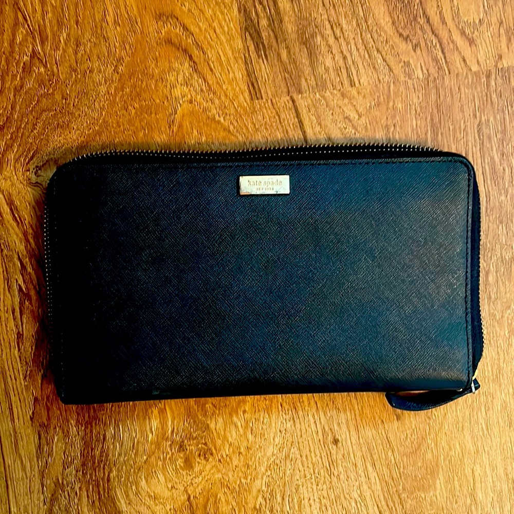Large Kate spade wallet